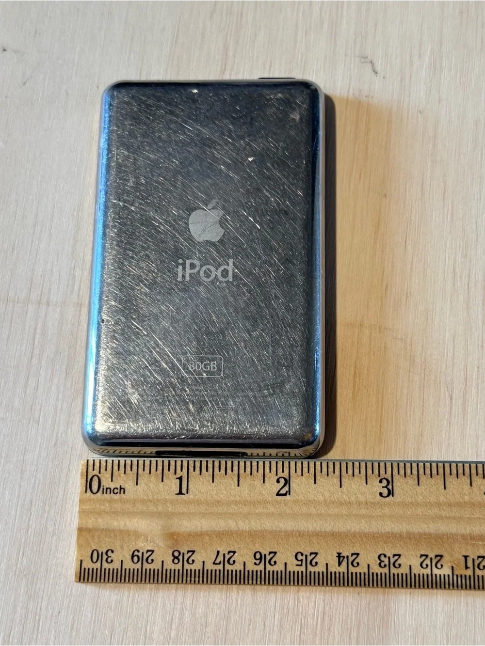 iPod Model:A1238 6ThGen 80GB Turns On Bad Hard Drive Parts/Repair Only Read Blw